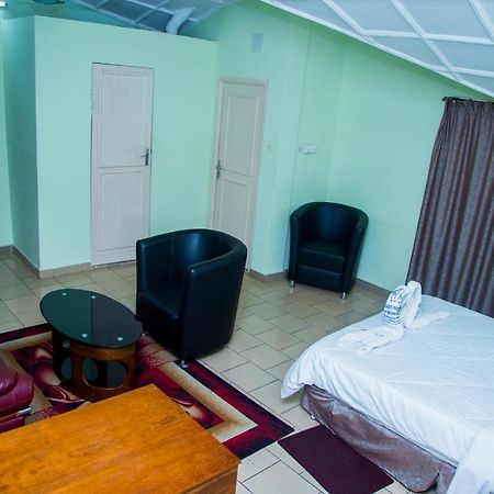 Residence Hoteliere De Moungali Brazzaville Exteriör bild