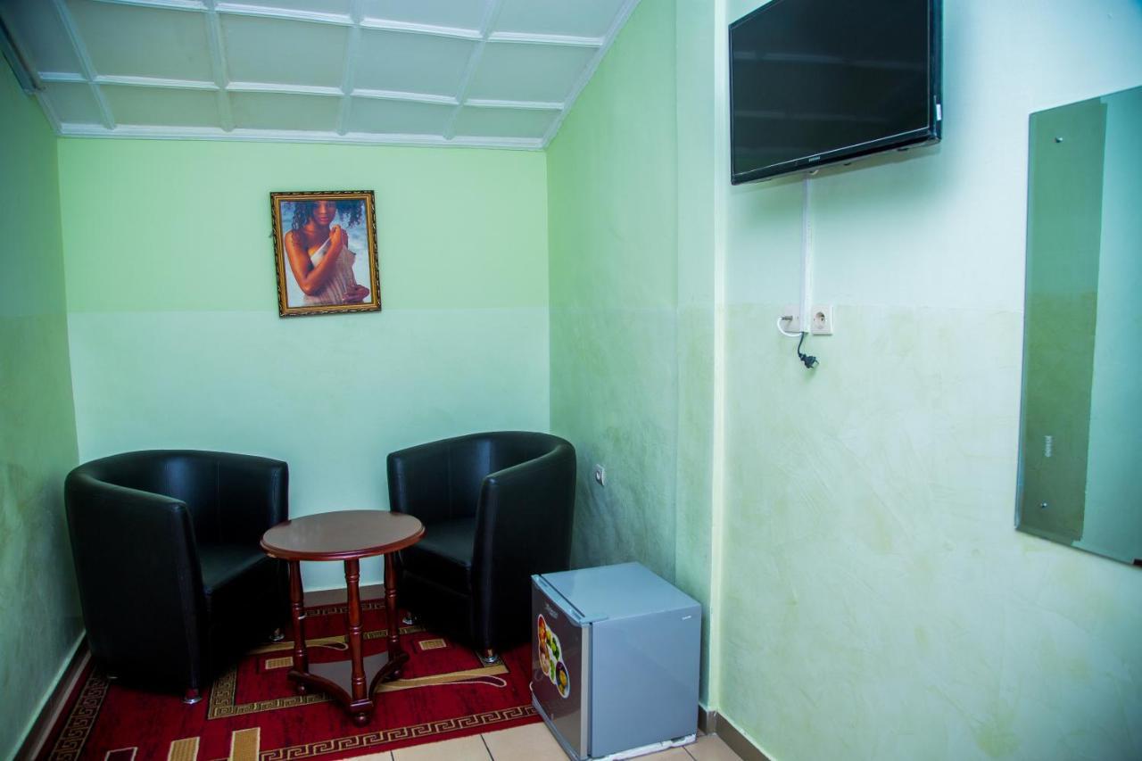Residence Hoteliere De Moungali Brazzaville Exteriör bild